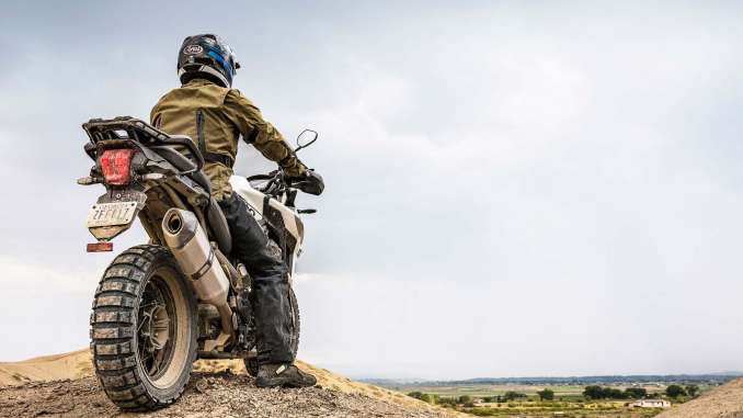 2018-Triumph-Tiger-1200XCa1 2018-Triumph-Tiger-1200XCa