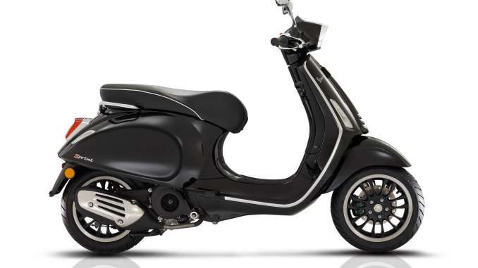2018-Vespa-Sprint-125b 2018 Vespa Sprint 125