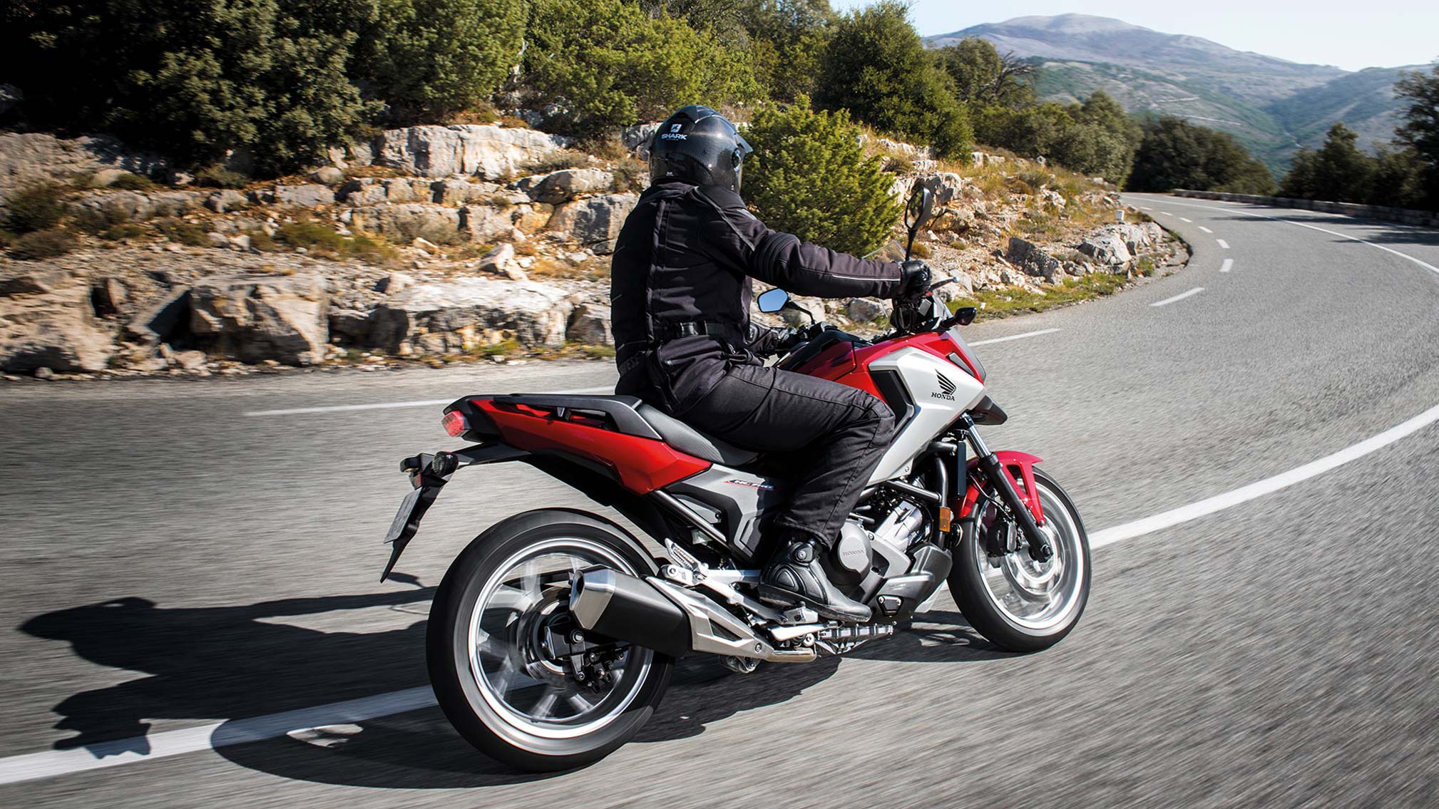 18 Honda Nc750x Dct Review Total Motorcycle