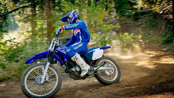 2019-Yamaha-TT-R230a 2019 Yamaha TT-R230