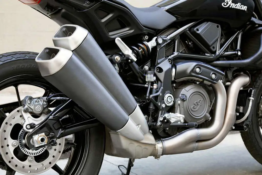 thumbnail image 2 of Xitomer CNC Aluminum Clutch & Brake Lever Set For Indian FTR1200/S/R (2019-2023) - Adjustable & Foldable 2 of 4