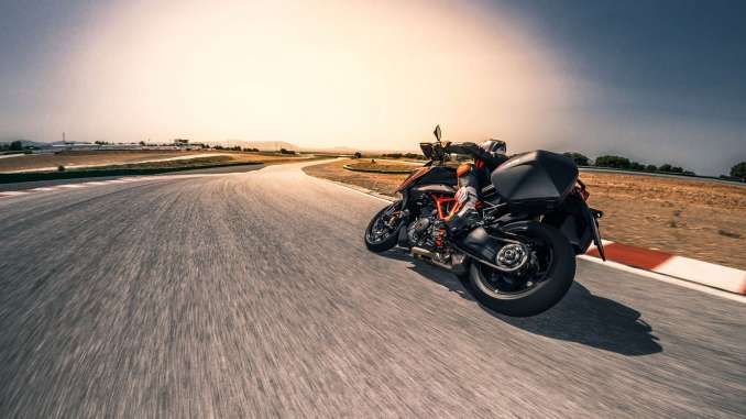 2019-KTM-1290-Super-Duke-GT1 2019 KTM 1290 Super Duke GT