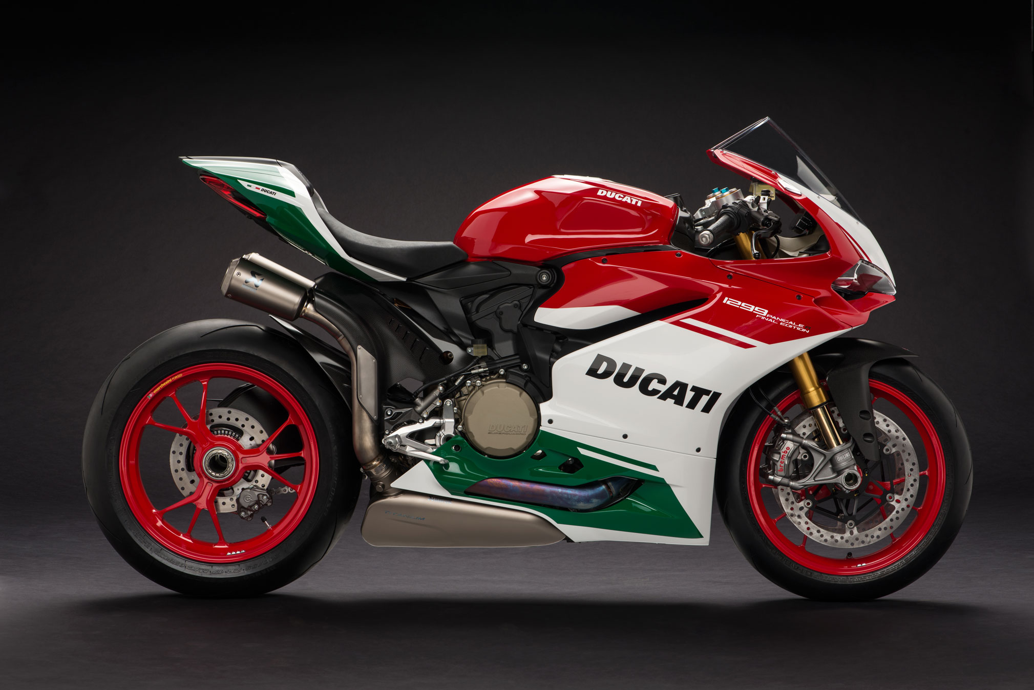19 Ducati 1299 Panigale R Final Edition Guide Total Motorcycle