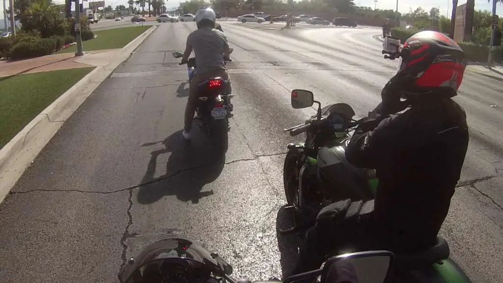 Personel yazarı Eric Leaverton, 2019 Vulcan S'de trafikte durdu.