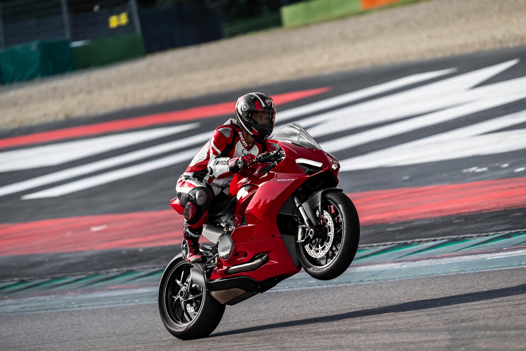 2020 Ducati Panigale V2 Guide Total Motorcycle