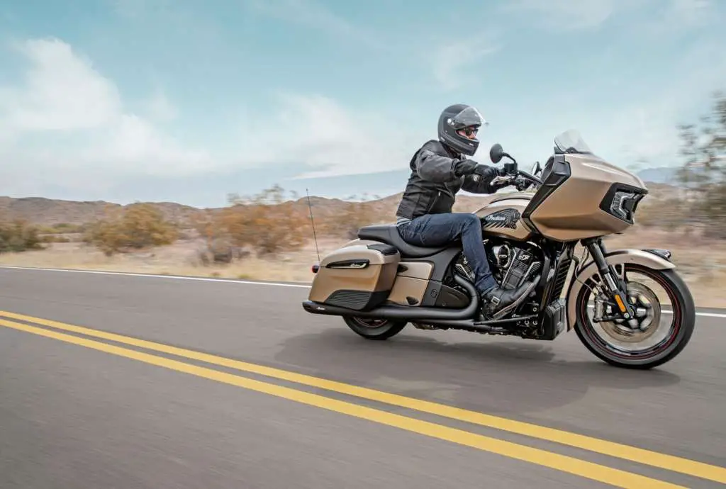 2020 Indian Challenger Dark Horse
