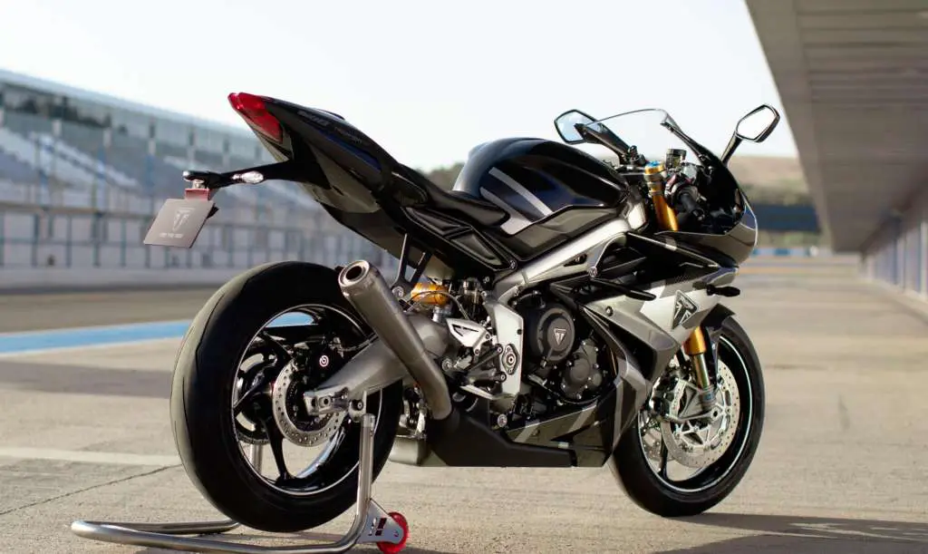 2020 Triumph Daytona Moto2 765 Guide • Total Motorcycle