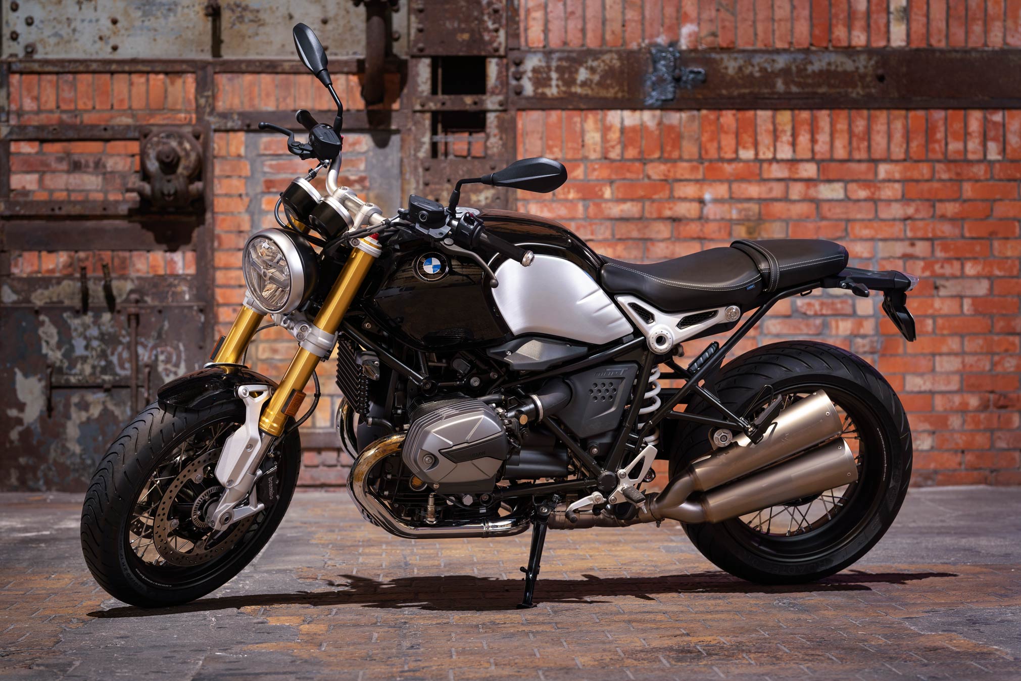 2021 BMW R nineT Guide • Total Motorcycle