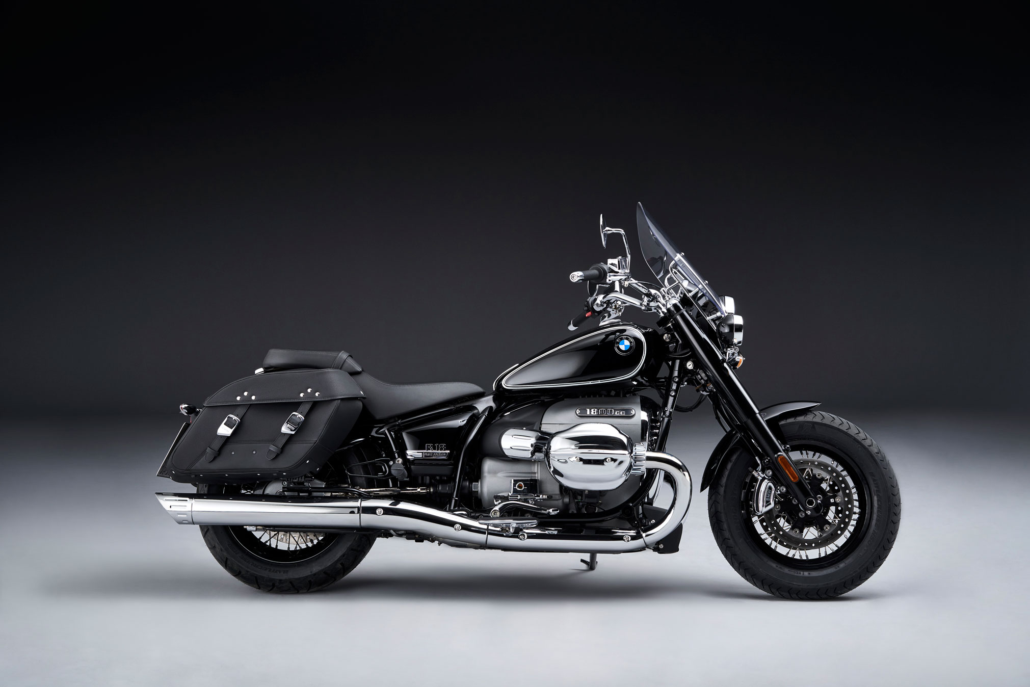 bmw r18 motorcycle ราคา reviews