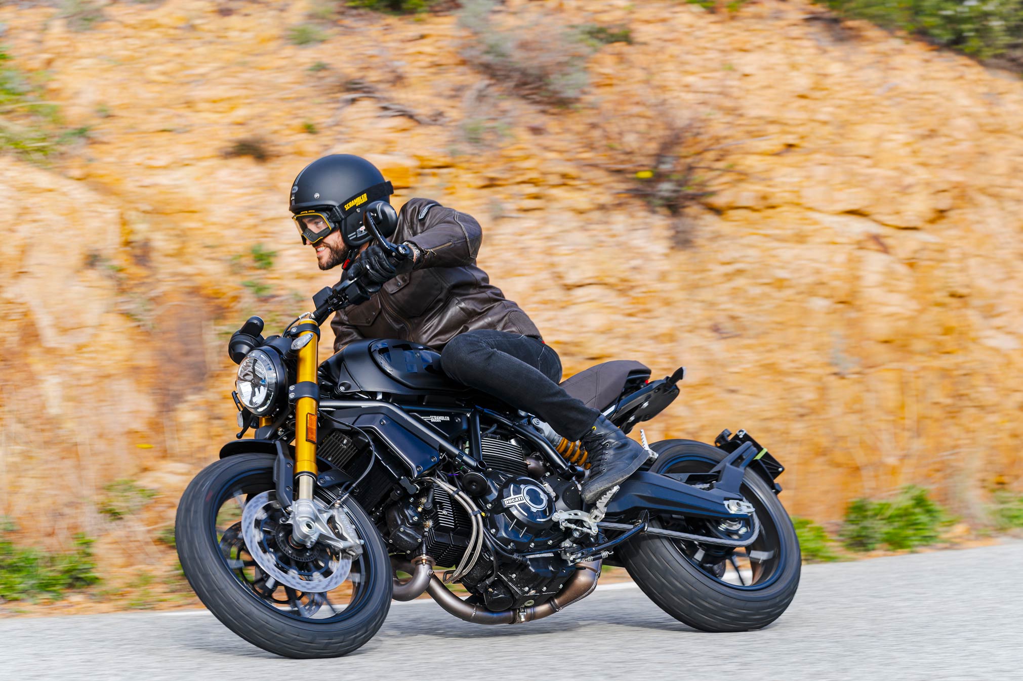 75 Pics of the 2015 Ducati Scrambler and It Doesnt Look 
