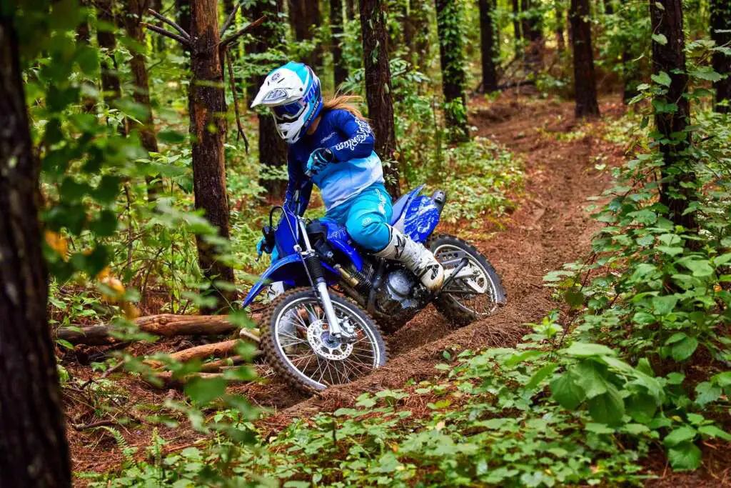 2022 Yamaha TT-R125LE
