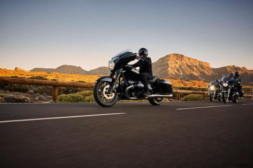 2022 BMW R18B