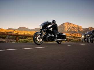 2022 BMW R18B