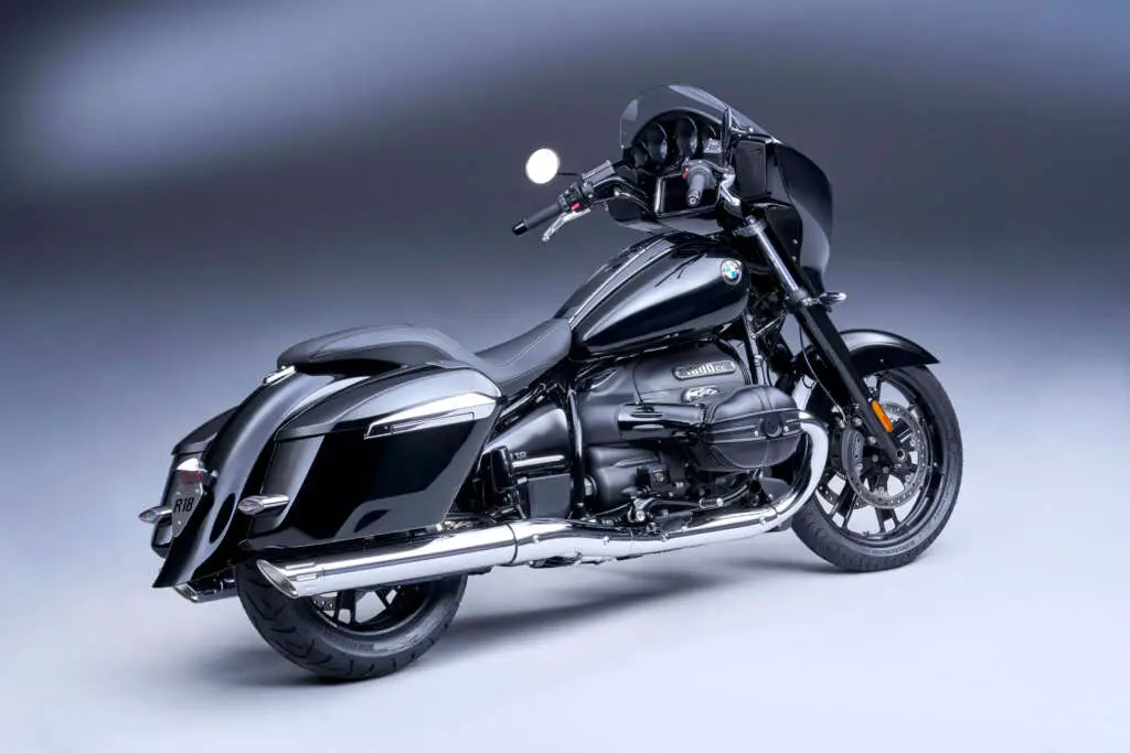 2022 BMW R18B