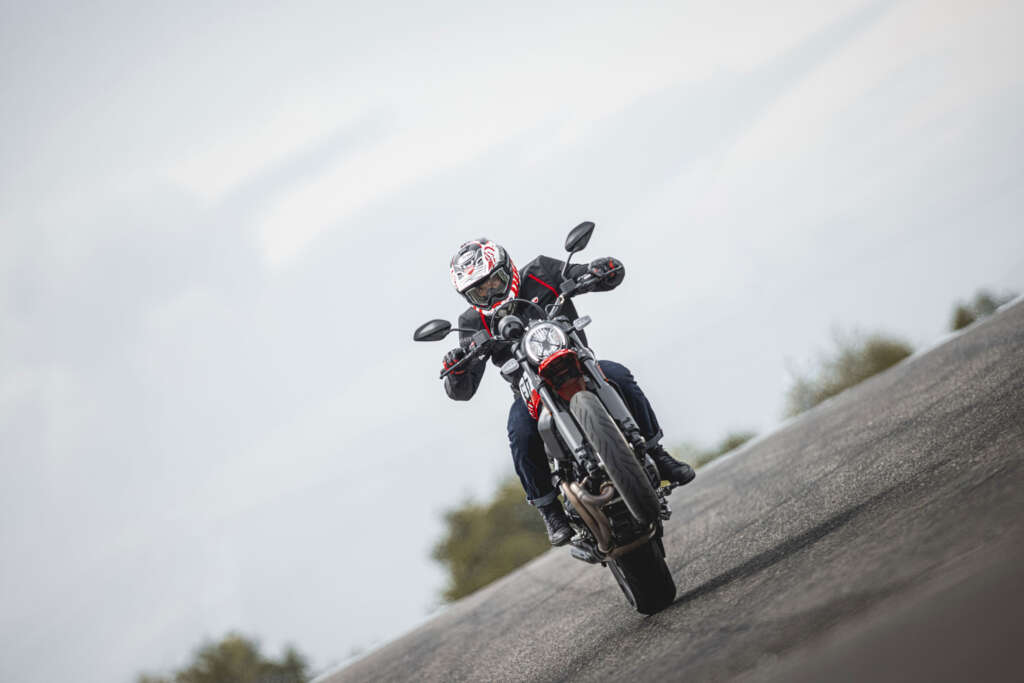 2022 Ducati Scrambler Urban Motard