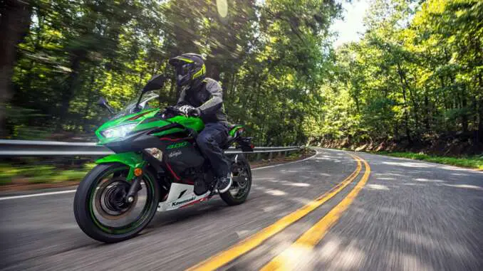 2022-Kawasaki-Ninja-400-ABS-KRT1 2022 Kawasaki Ninja 400 ABS KRT