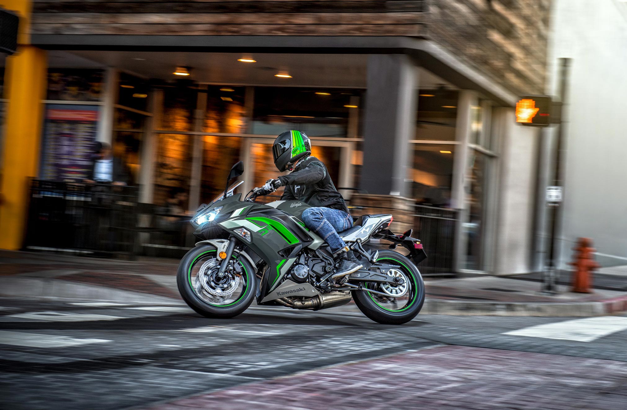 РњРѕС‚РѕС†РёРєР» Kawasaki Ninja 650