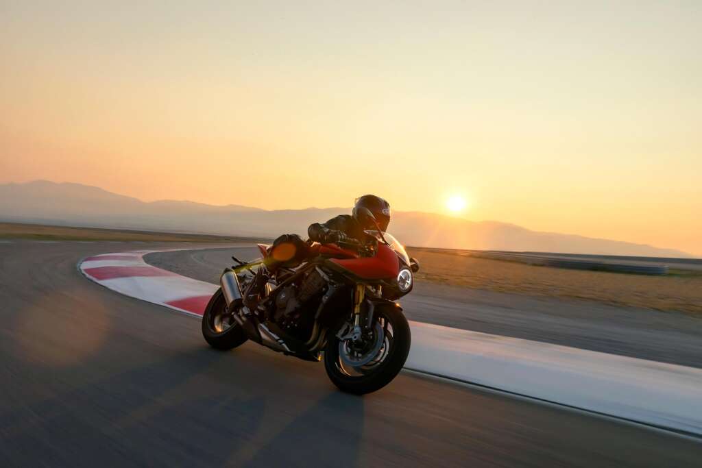 2022 Triumph Speed Triple 1200 RR