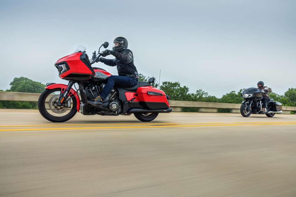 2022 Indian Challenger Dark Horse