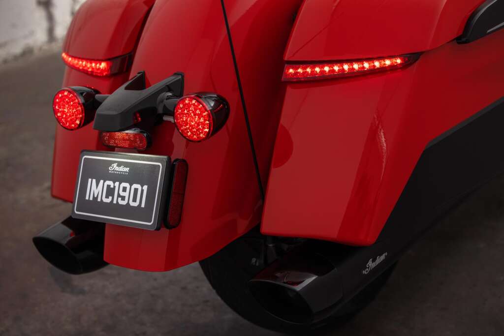 2022 Indian Challenger Dark Horse