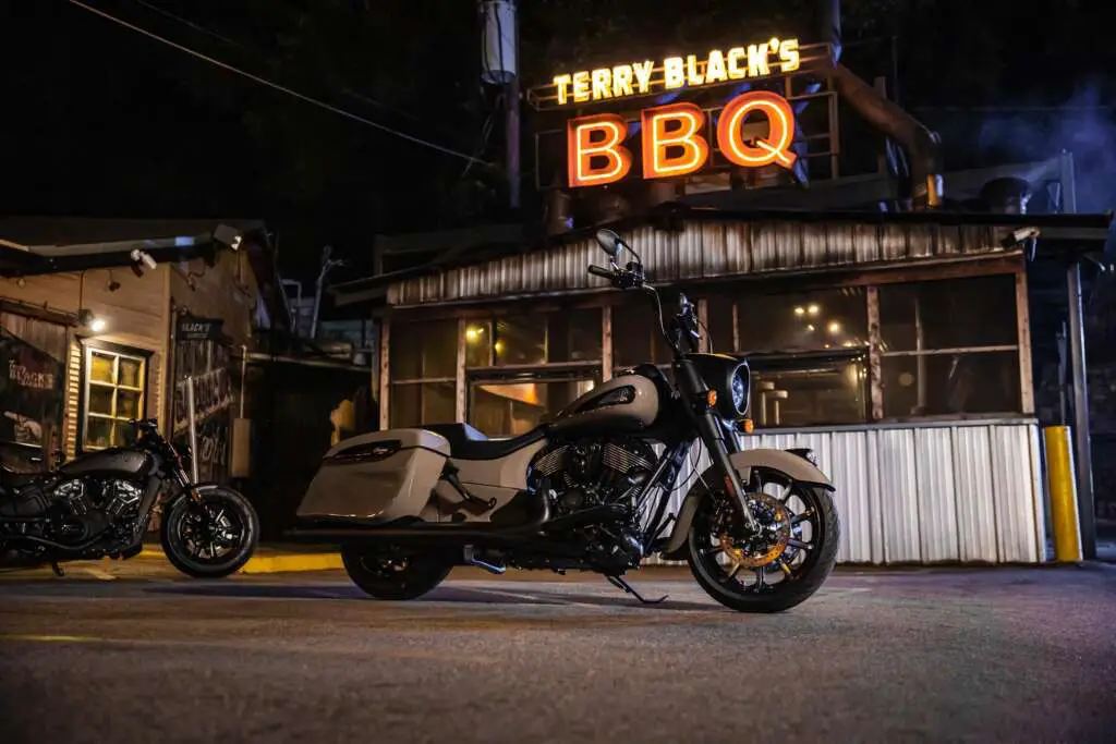 2022 Indian Springfield Dark Horse