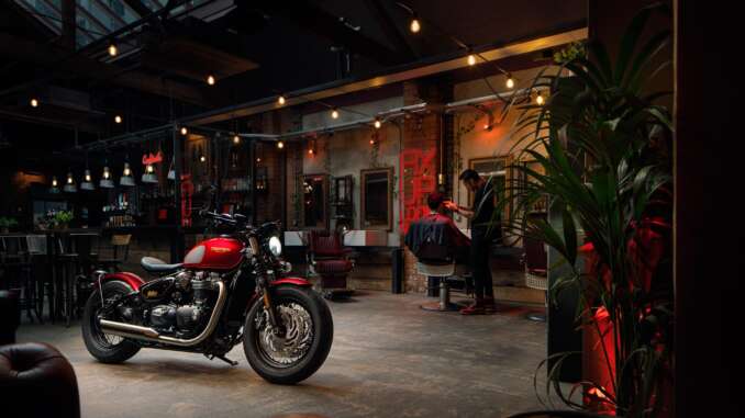 2022-Triumph-Bonneville-Bobber-Gold-Line1 2022 Triumph Bonneville Bobber Gold Line