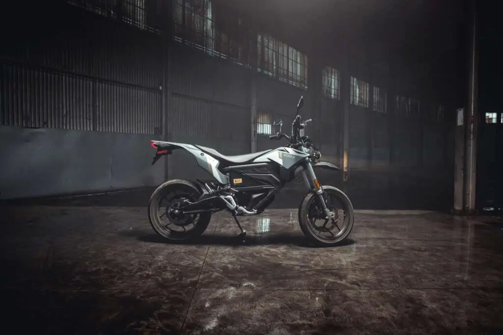 2022 Zero FXS