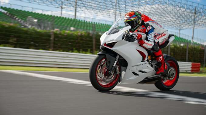 2022-Ducati-Panigale-V2d 2022 Ducati Panigale V2