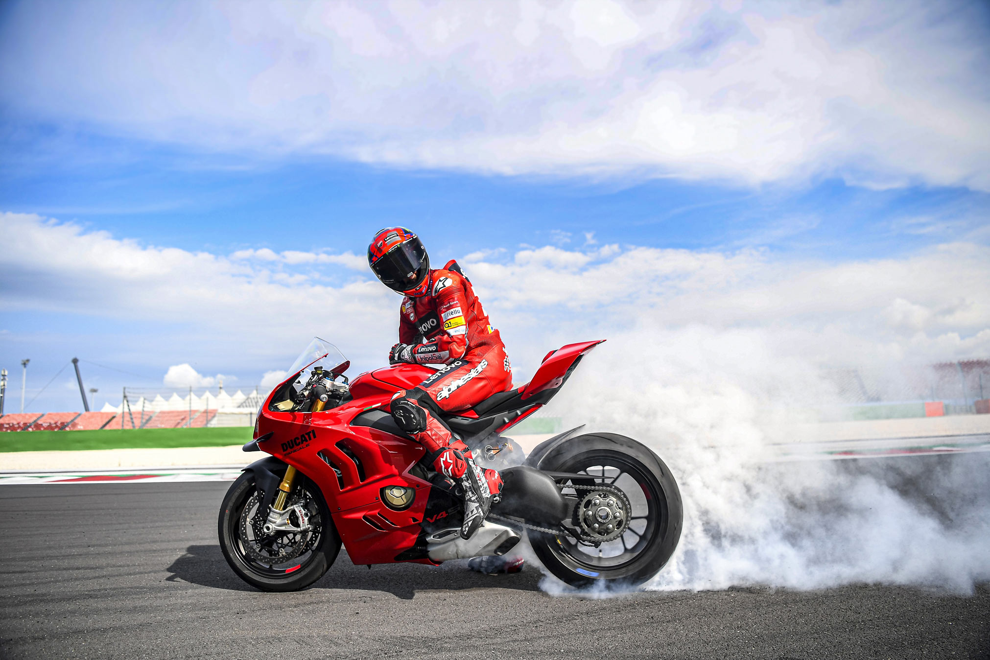 2022 Ducati Panigale V4S Guide Total Motorcycle