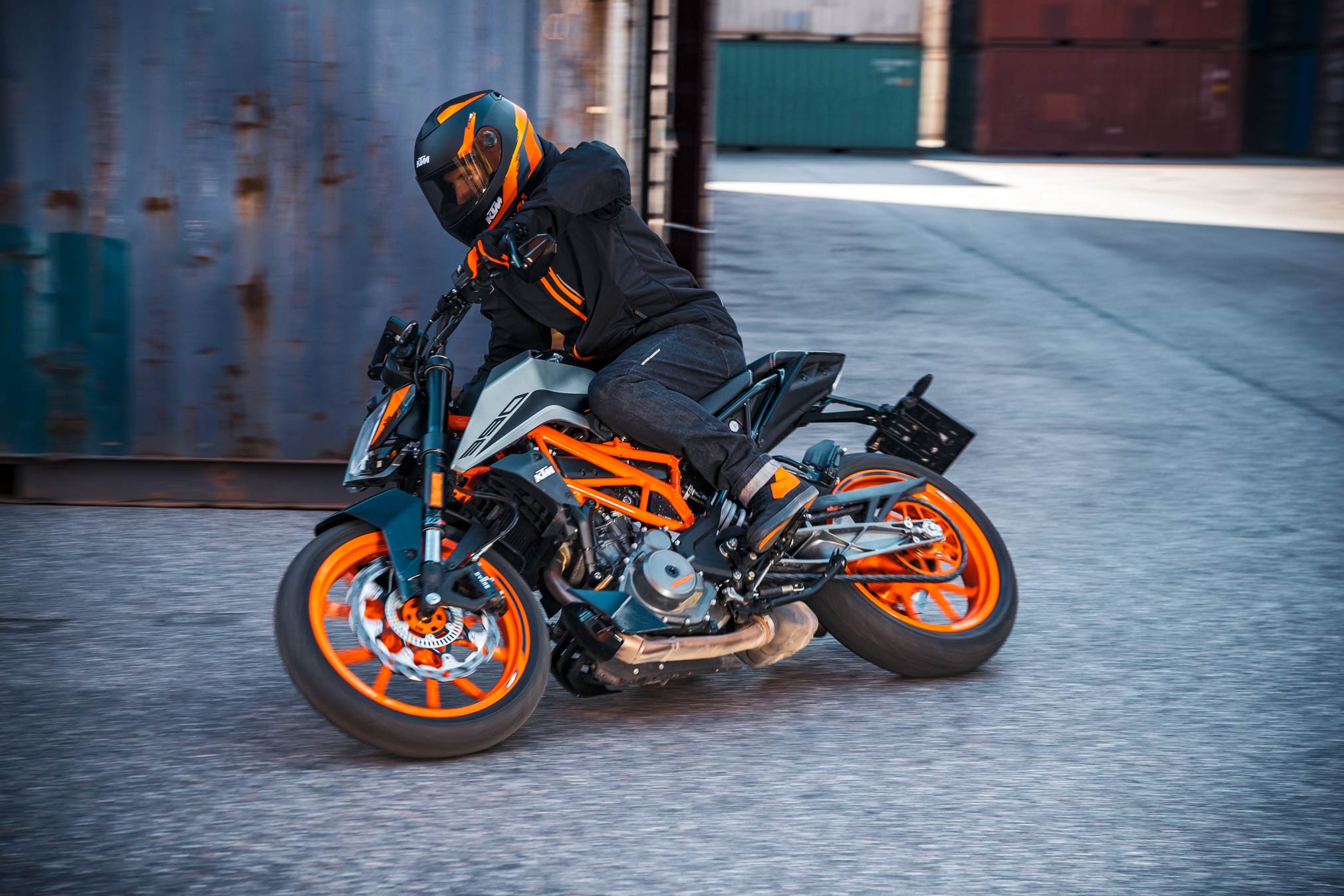 ktm duke 390 suspension travel