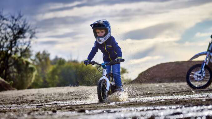 2022-Husqvarna-12eDrive3 2022 Husqvarna 12eDrive