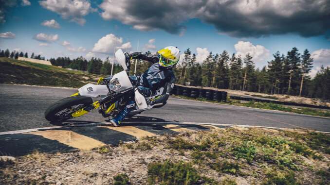 2022-Husqvarna-701-Supermoto4 2022 Husqvarna 701 Supermoto
