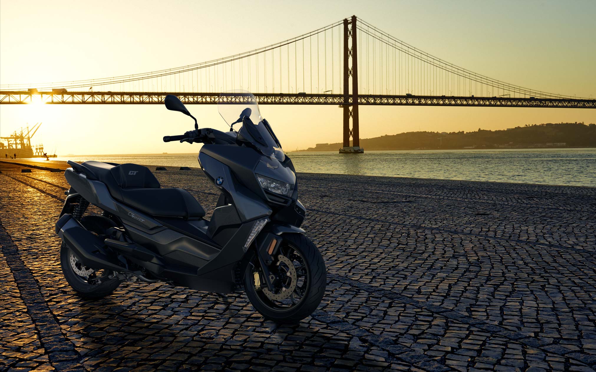 2023 BMW C400GT Guide • Total Motorcycle