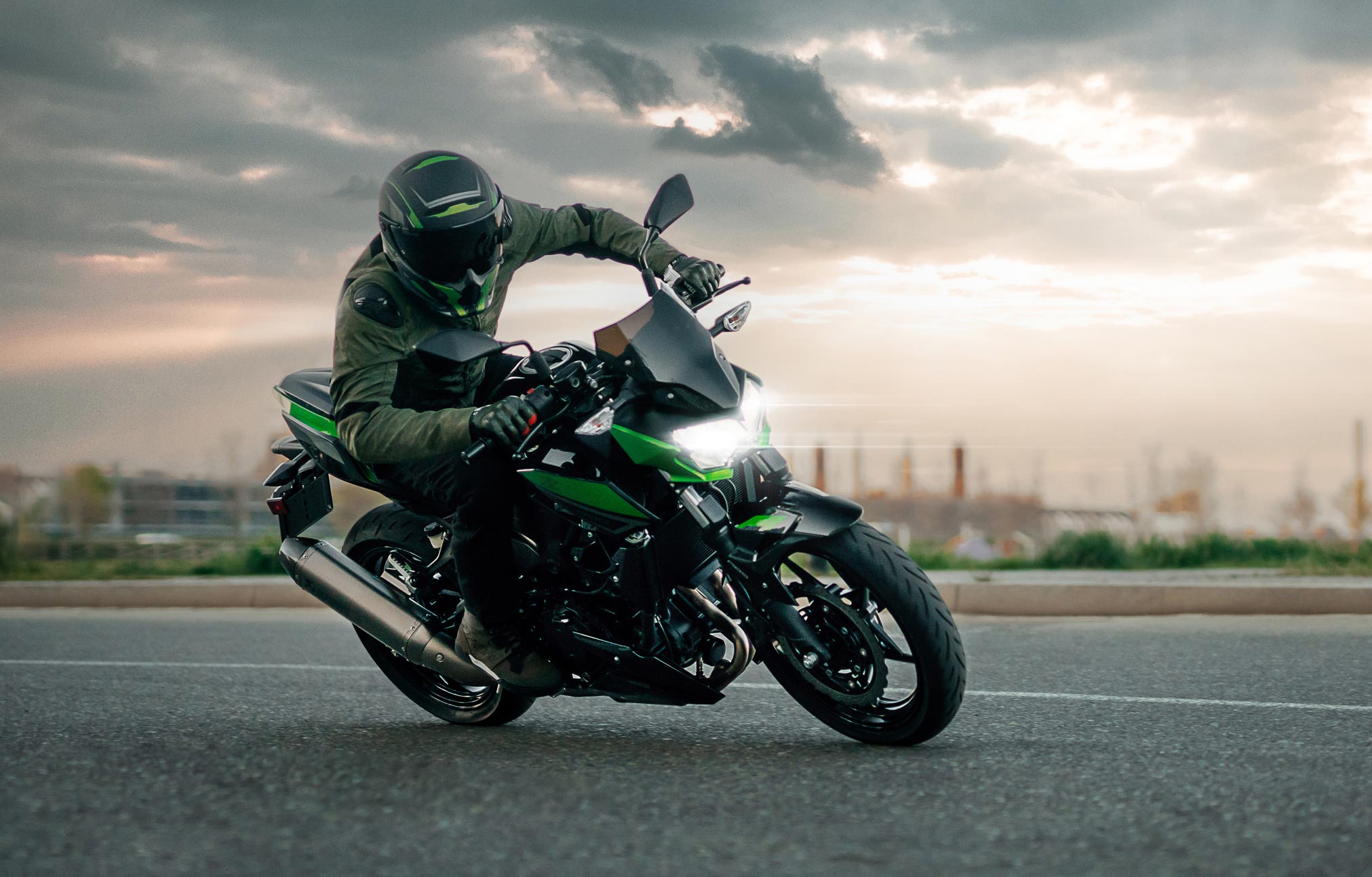 スーパーコピー 激安 - ブランドコピー代引き高品質専門店 2023 Kawasaki Z400 ABS Guide • Total Motorcycle ポケモンカードゲーム