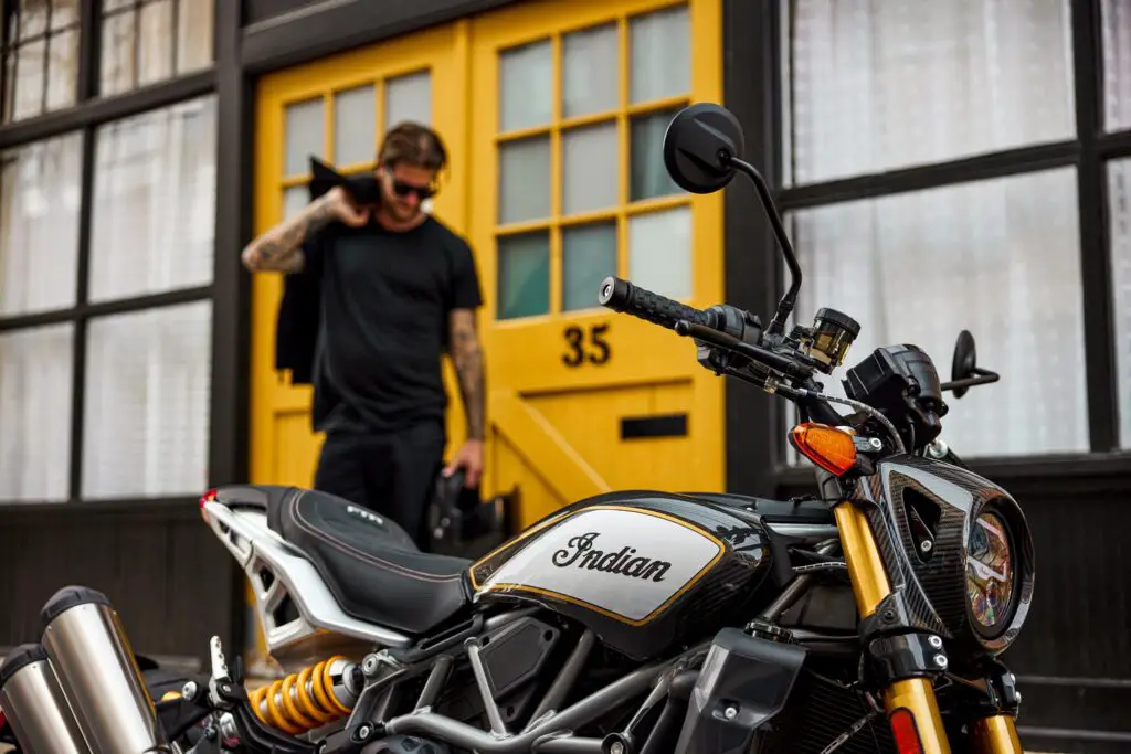 2023 Indian FTR R Carbon