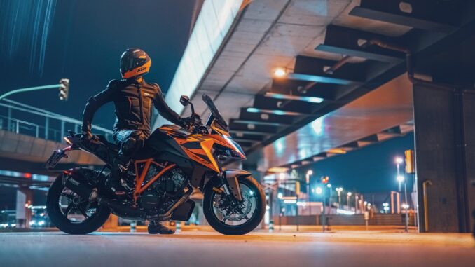 2023 KTM 1290 Super Duke GT