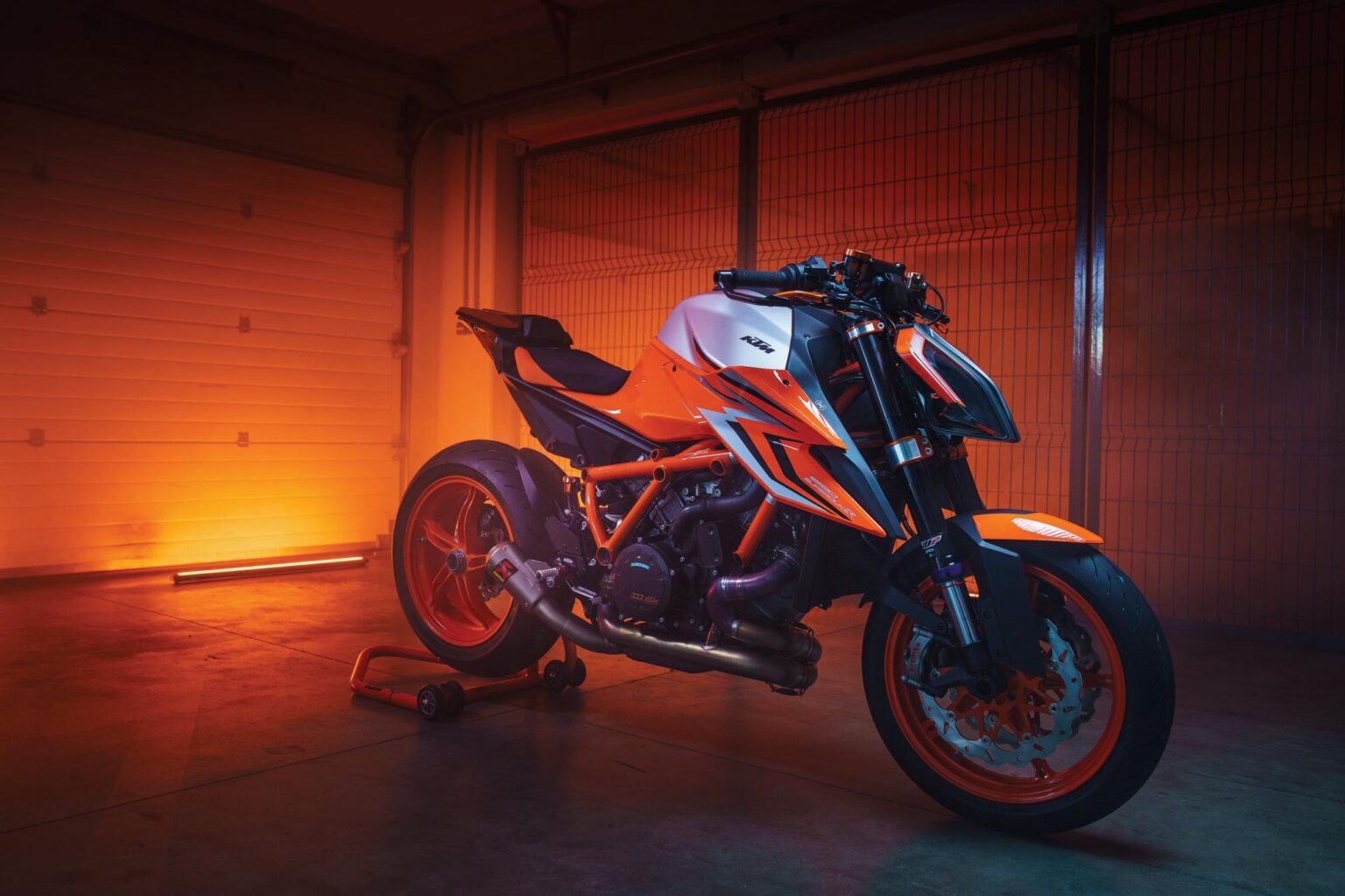 2023 KTM 1290 Super Duke R EVO Guide | Total Motorcycle