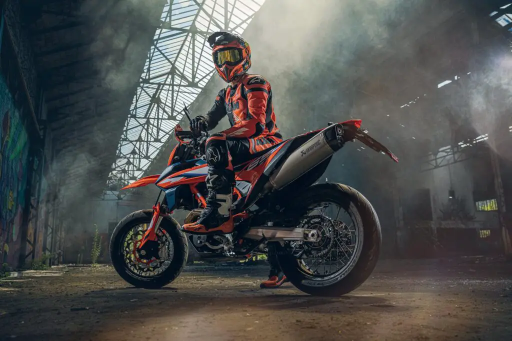 2023 KTM 690 SMC R