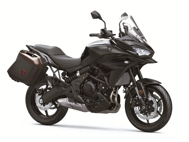 COMPATIBILE CON KAWASAKI VERSYS 650 TELO ANTIGRANDINE IMPERMEABILE COPRIMOTO FELPATO PER MOTO-SCOOTER NERO CON STRISCE FLUO+FORO CATENA COVER CAPPOTTA 246X105X127CM