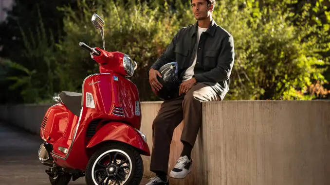 2023-Vespa-GTS-Super-300a 2023 Vespa GTS Super 300