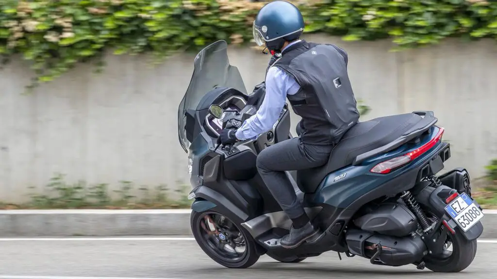 2023 Piaggio MP3 530 Exclusive