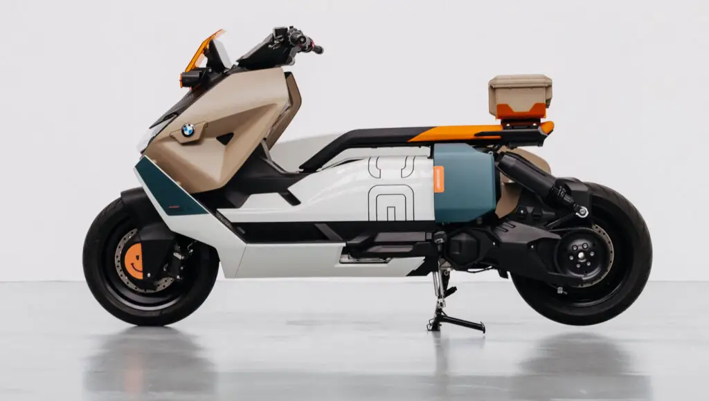 2024 BMW CE 04 Vagabund Moto Concept