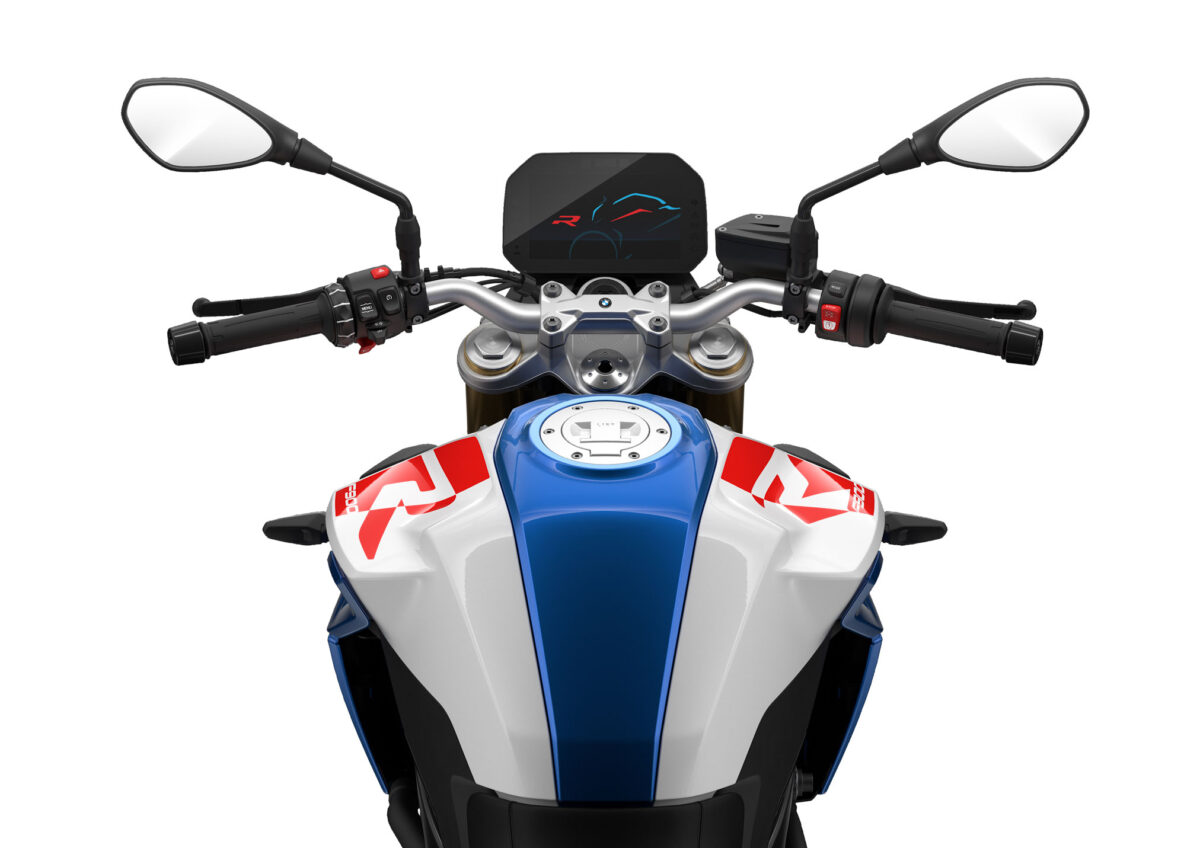 2024 BMW F900R