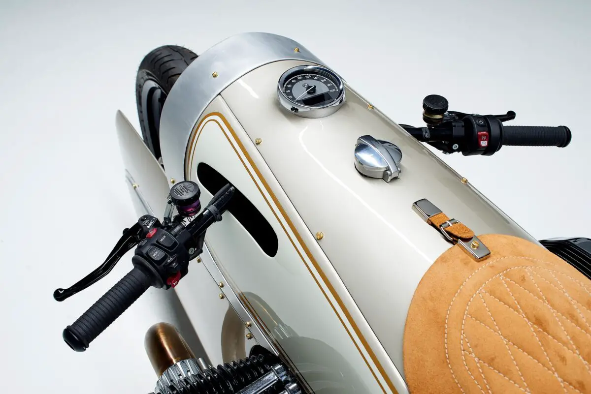 2024 BMW R18 The Crown