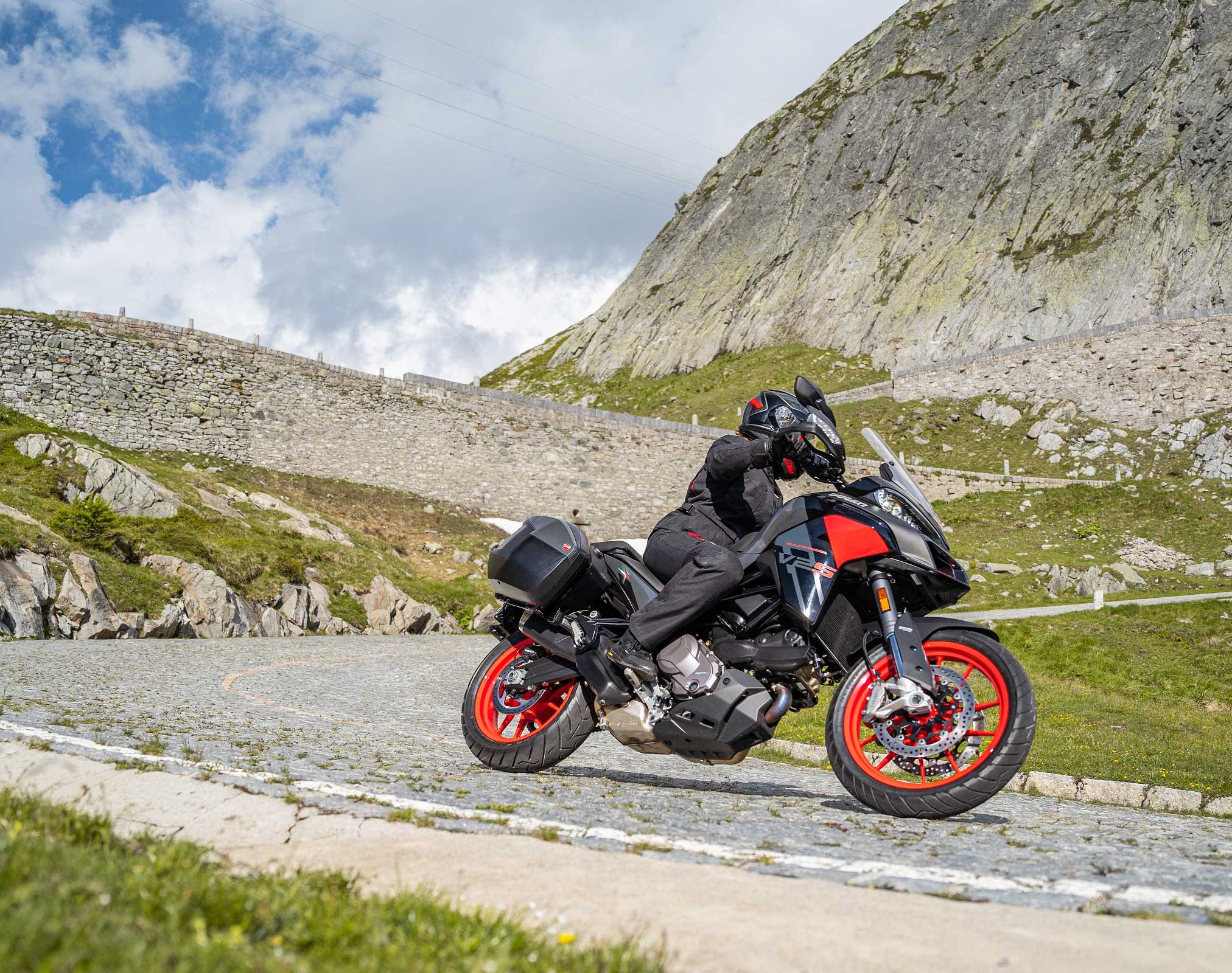 2024 Ducati Multistrada V2S Guide • Total Motorcycle