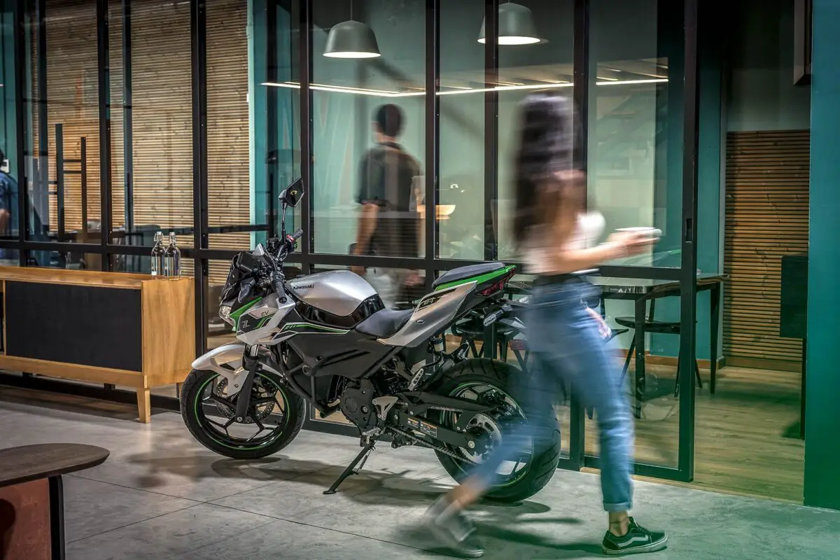 2024 Kawasaki Z e1