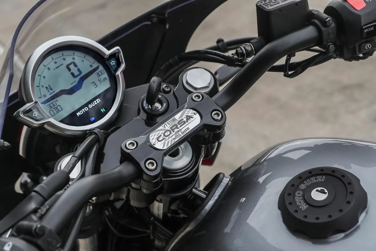 2024 Moto Guzzi V7 Stone Corsa