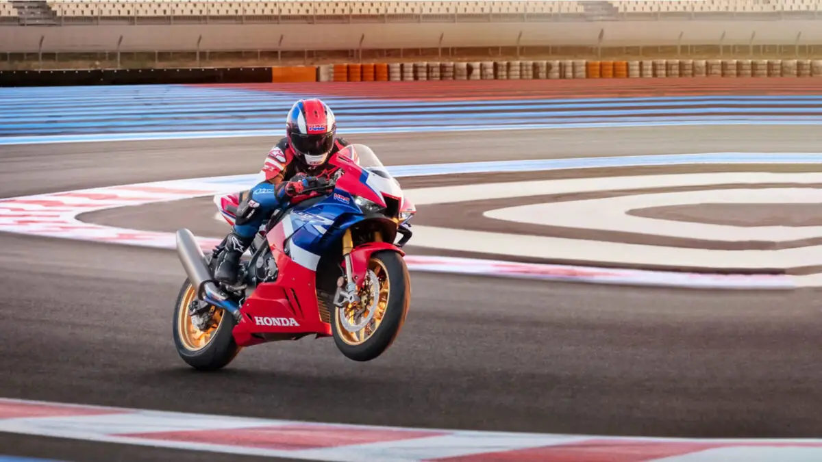 2024 Honda CBR1000RR-R Fireblade SP