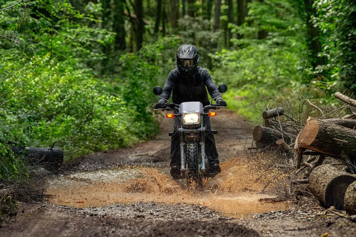 2025 Yamaha TW200
