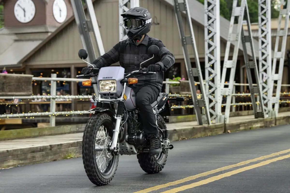 2025 Yamaha TW200